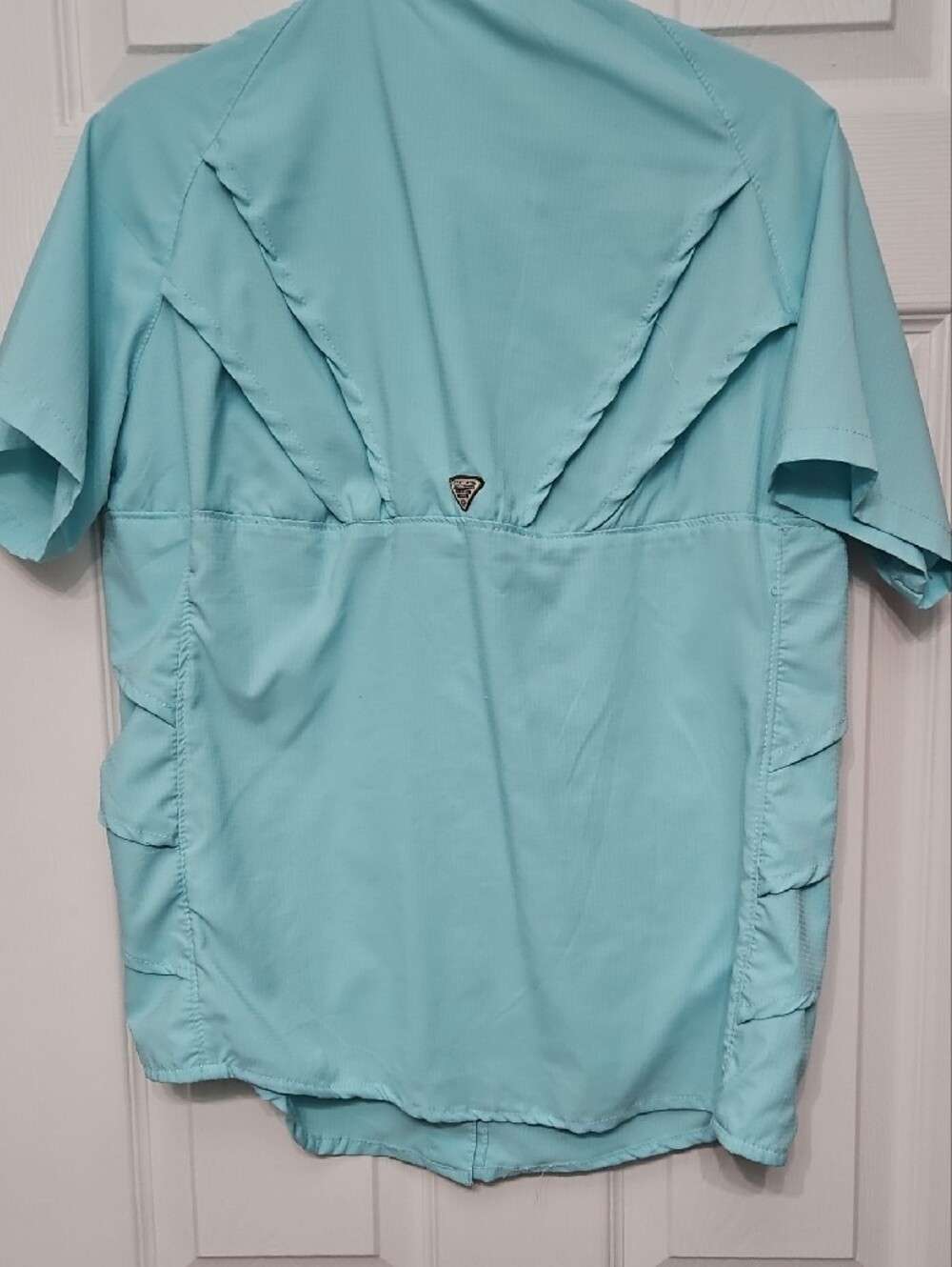 Columbia Short-Sleeve Fishing Shirt in Aqua - Picture 2 of 7
